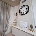 Apartament Mihalis *