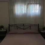 Mihalis Apartament *