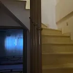 Apartament Mihalis *