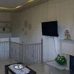 Apartament Mihalis *