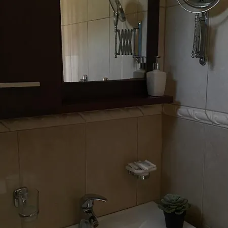 شقة Mihalis