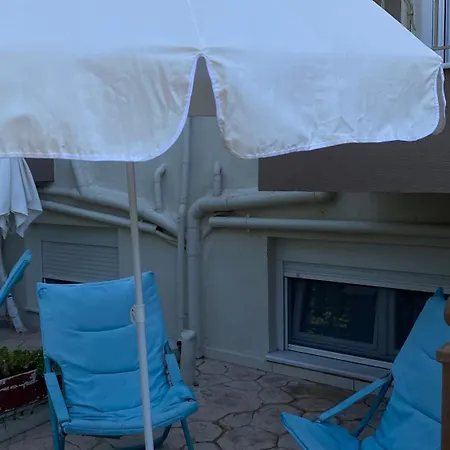 Mihalis * Nikiti (Sithonia)