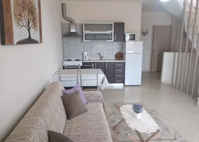 Apartman Mihalis *