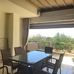 Apartament Mihalis *
