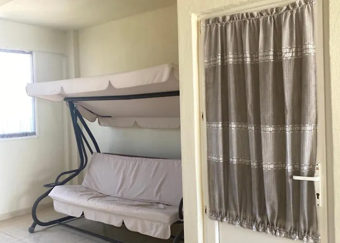 Mihalis * Nikiti (Sithonia)